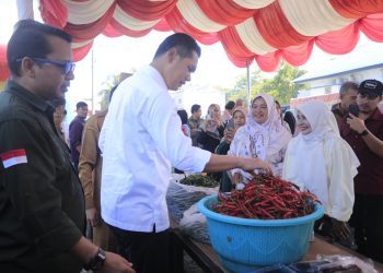 Sekda Aceh Tinjau Gerakan Pangan Murah di Meulaboh, Pastikan Stabilitas Harga Pangan Selama Ramadhan