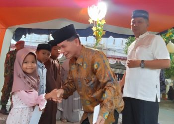 Ramadhan Penuh Berkah, Malik Musa Pimpin Santunan Anak Yatim dan Penyerahan Sertifikat Tahfidz Camp di Muhammadiyah Langsa