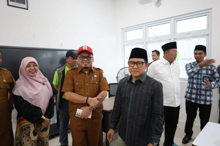 Gus Muhaimin Tinjau Sekolah Rakyat di Sentra Darussaadah Aceh Besar, Kadinsos Aceh: Terobosan Penting untuk Masa Depan Generasi Muda