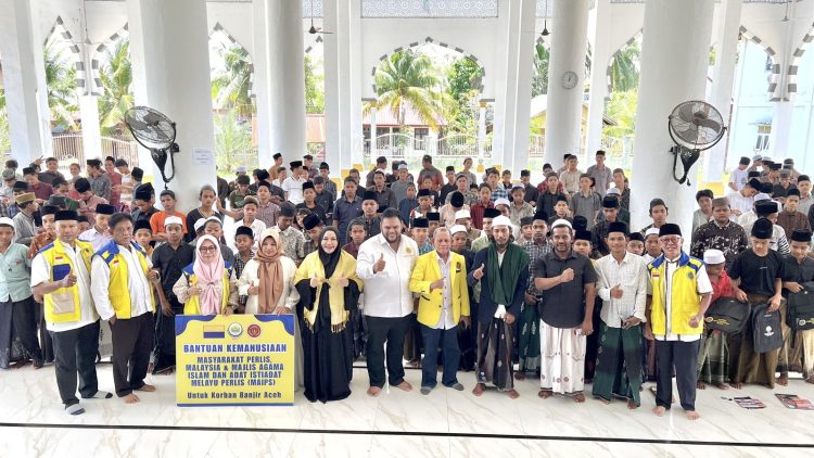 Ketua Umum PPA Kunjungi Pesantren Abiya Jeunib: Visi Pendidikan Generasi Hebat, Serahkan 500 Tas Bantuan untuk Santri Korban Bencana