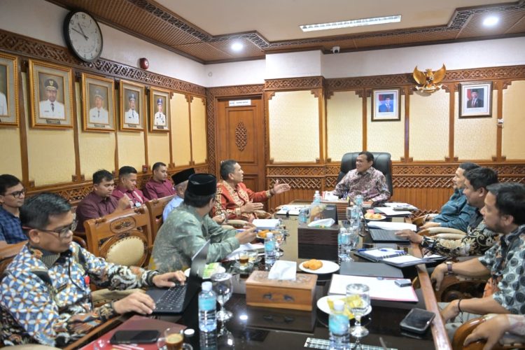 Wagub Aceh Mediasi Perselisihan Bupati–Wabup Pidie Jaya, Dipicu Soal Kewenangan