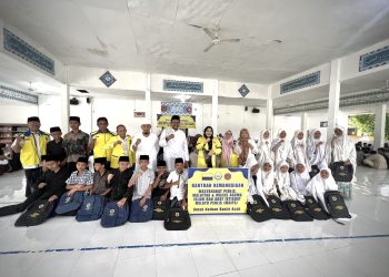 Ketua Umum PPA Serahkan Beasiswa di Pesantren Modern Al-Zahrah, Tegaskan Pentingnya Politik Bersih dan Pendidikan Tinggi untuk Aceh