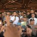 Sekda Aceh Temui Pendemo, Tegaskan Pergub JKA Tidak mengurangi Hak Warga Kurang Mampu untuk Berobat