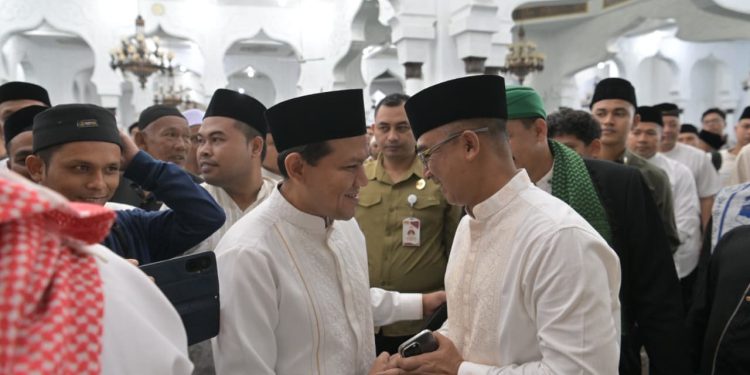 Wagub Aceh Salat Idul Adha di Masjid Raya Baiturrahman, Khutbah Disampaikan Abi Anwar Kuta Krueng