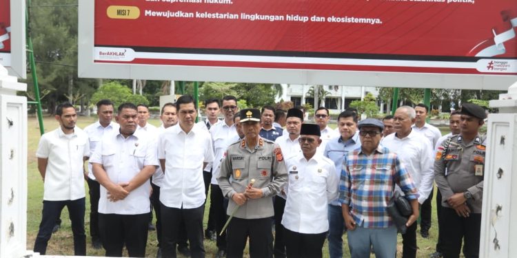 Tinjau Titik Perusakan Kantor Gubernur, Kapolda Aceh: Unjukrasa Tak Dilarang, Merusak Itu Melanggar Hukum