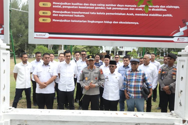 Tinjau Titik Perusakan Kantor Gubernur, Kapolda Aceh: Unjukrasa Tak Dilarang, Merusak Itu Melanggar Hukum