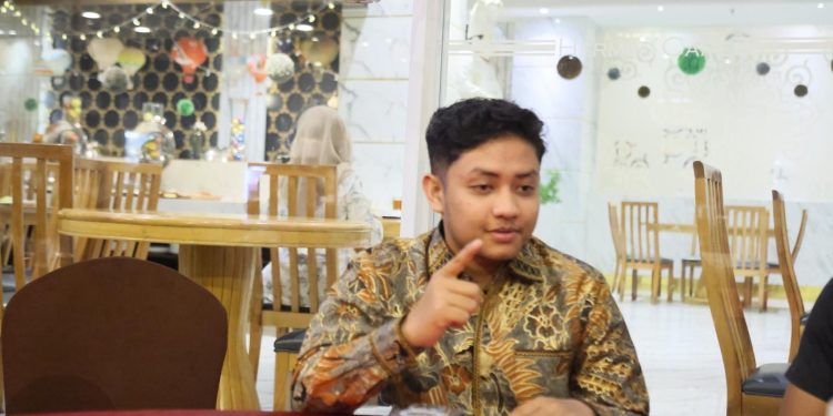 DESAK MUALEM SEGERA EVALUASI KETUA DPR ACEH, MENGUAT DUGAAN KETERLIBATAN DALAM MOBILISASI AKSI