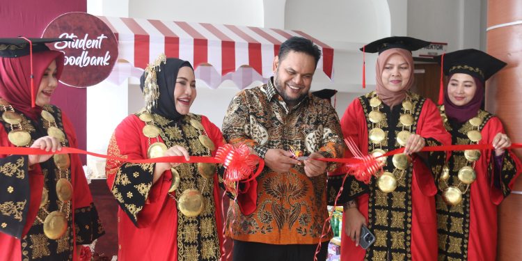 Peduli Mahasiswa Perantau, UUI Resmi Buka Student Food Bank