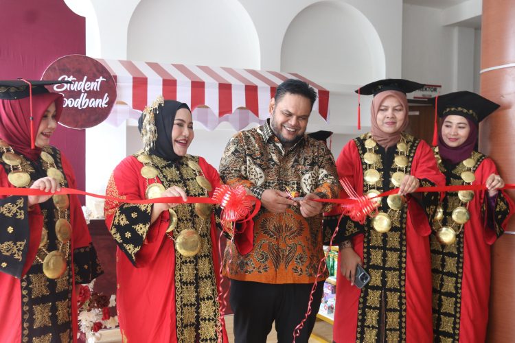 Peduli Mahasiswa Perantau, UUI Resmi Buka Student Food Bank