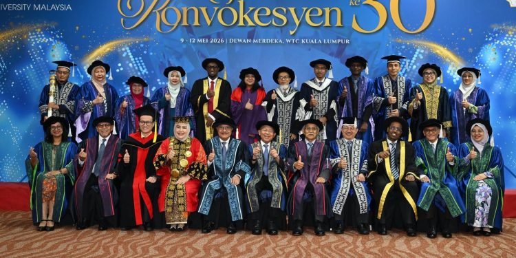 Rektor Universitas Deztron Indonesia Dikukuhkan sebagai Profesor Adjunct OUM Malaysia, Harumkan Nama Aceh di Kancah Internasional