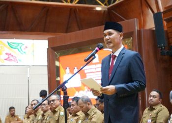 Sekda Aceh Lantik Pejabat Administrator dan Pengawas, Tekankan Percepatan Kinerja Pemerintah