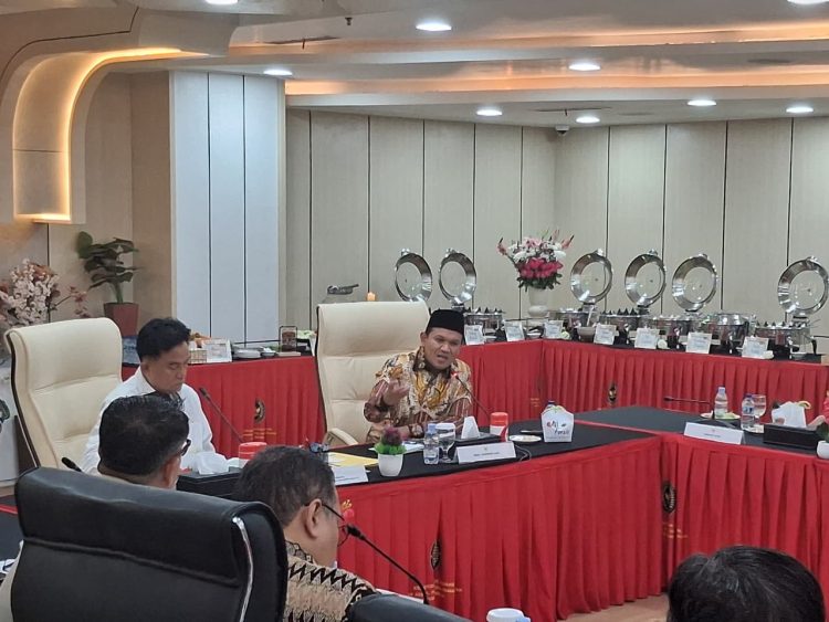WAGUB ACEH AUDIENSI DENGAN MENKO KUMJAM IMIPAS TERKAIT STATUS BLANG PADANG