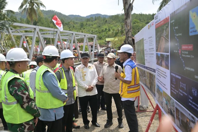 Didampingi Wagub Aceh, Wapres Tinjau Jembatan Lumut dan Jembatan Kendawi