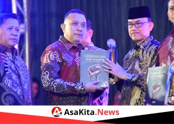 Wakil Ketua II MPU Aceh Prof. Dr. Tgk. H. Muhibbuththabary, M.Ag Mewakili Ketua MPU Aceh Menerima Penghargaan di AAC Dayan Dawood