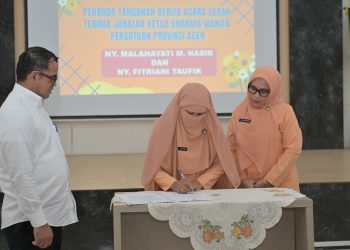 Plt. Sekda Aceh Hadiri Serah Terima Jabatan Ketua DWP Aceh
