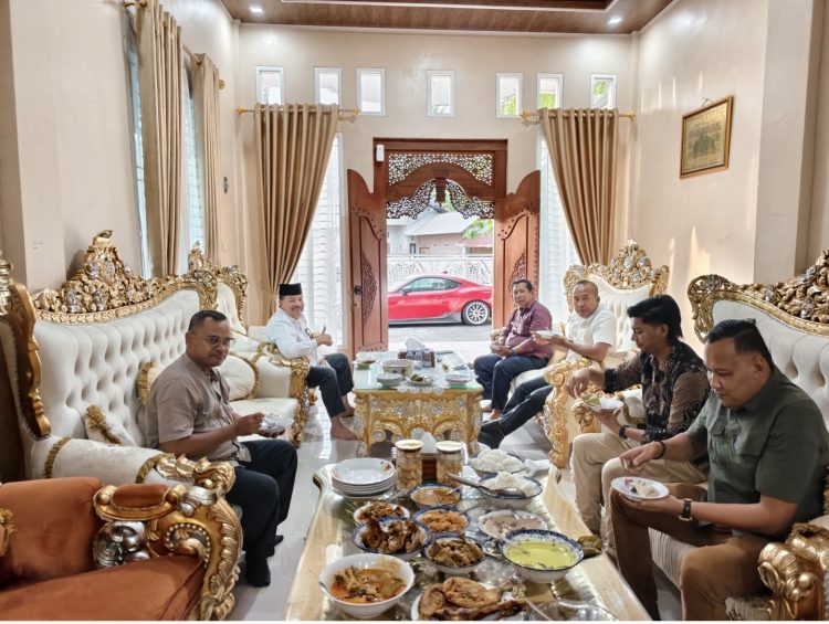 Bupati Nagan Raya dan Kasat Reskrim Hadiri Maulid Nabi di Cot Le Le, Perkuat Silaturahmi dan Kekompakan